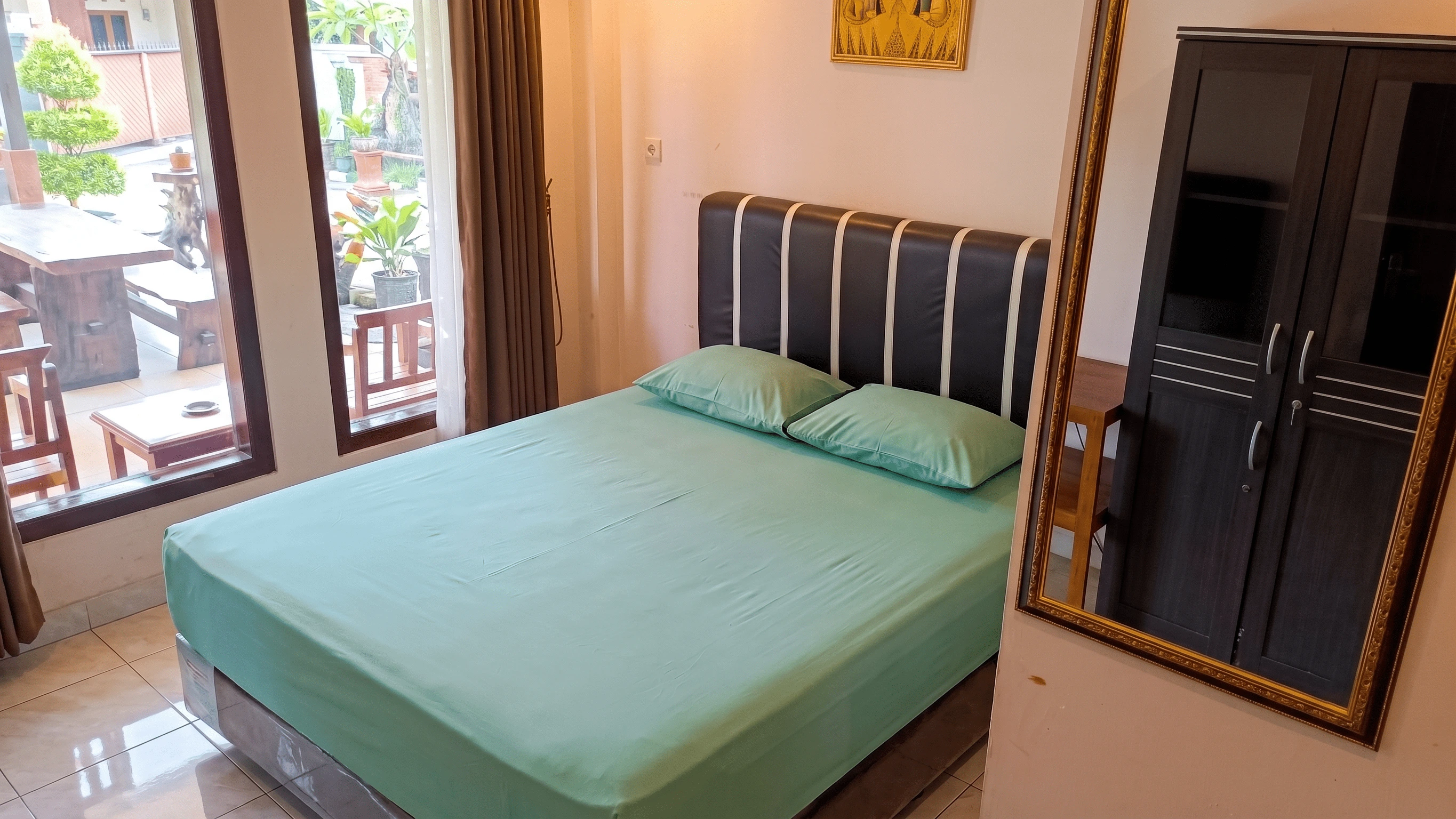 Medium AC Single Bed